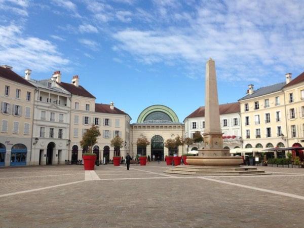 Appartement Situe Place Toscane A 5 Min De Disney Serris Exteriör bild